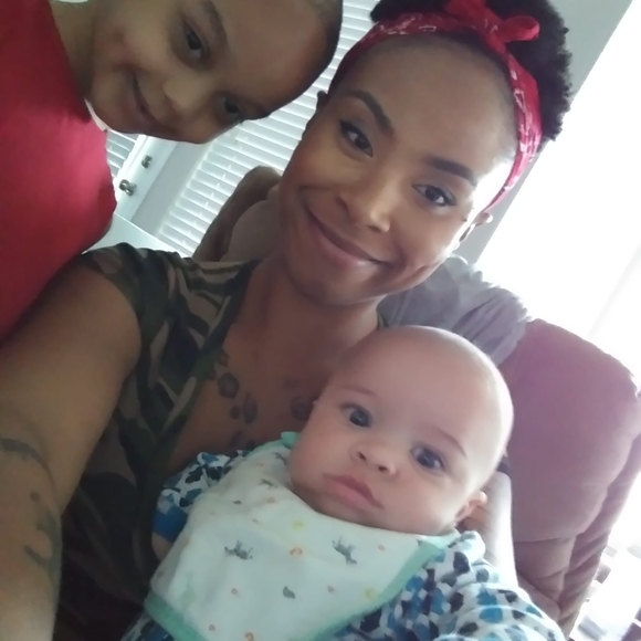 Meet your Posher, Crystal - Picture 1 of 1